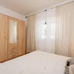 דירה Stela *