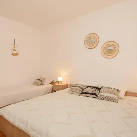 Stela Apartment Rogotin